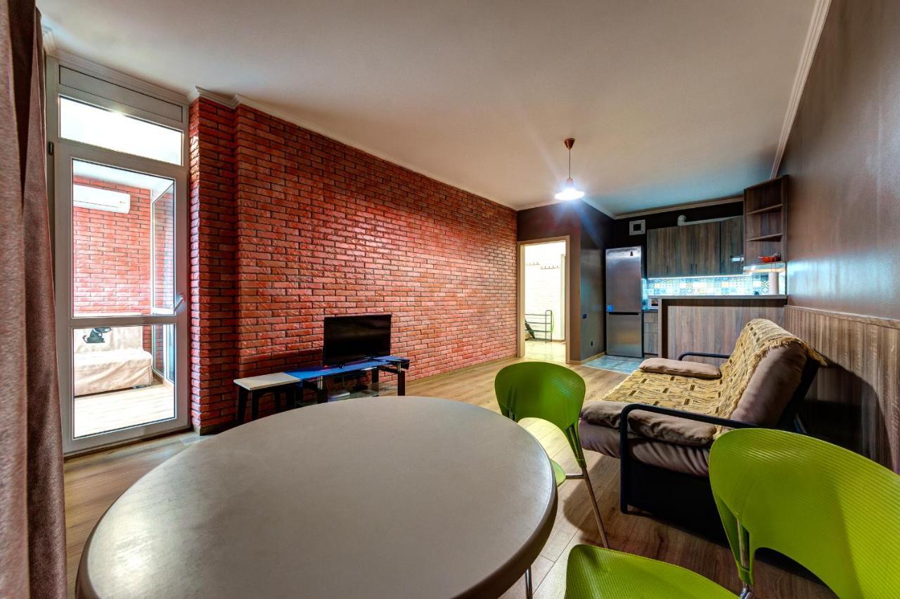 Apartments Near Ukraina Shopping Mall Київ Екстер'єр фото