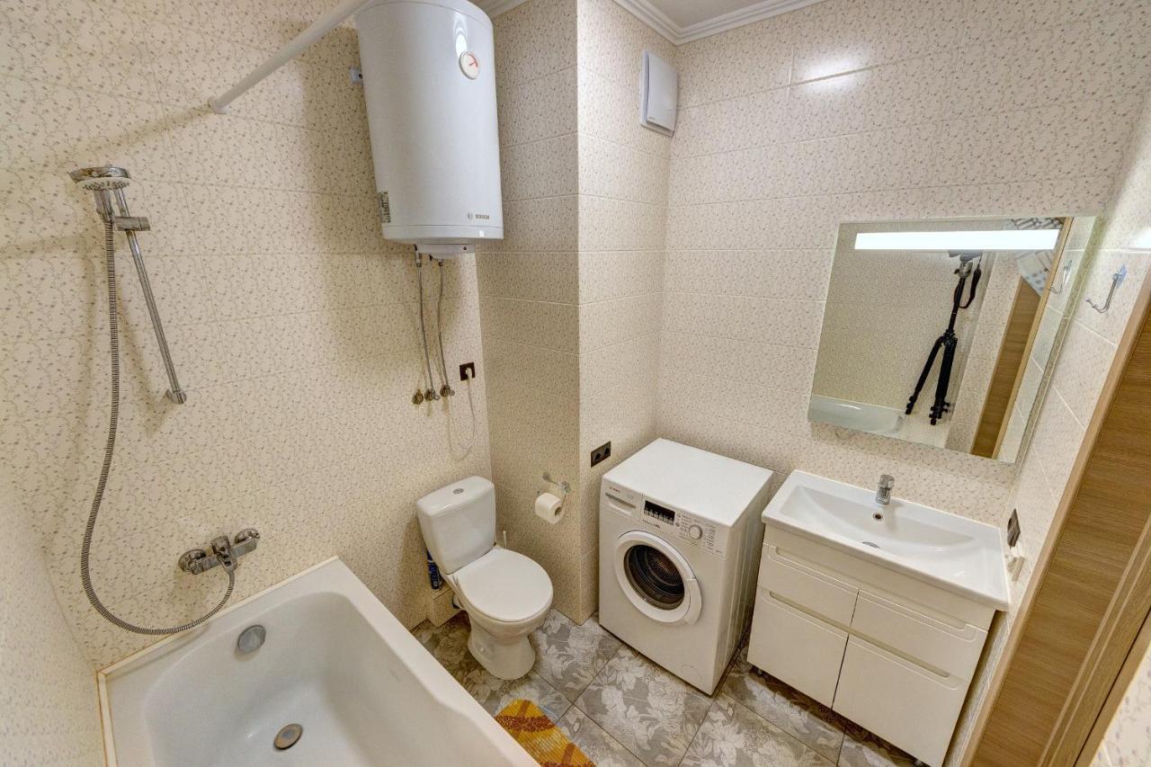 Apartments Near Ukraina Shopping Mall Київ Екстер'єр фото